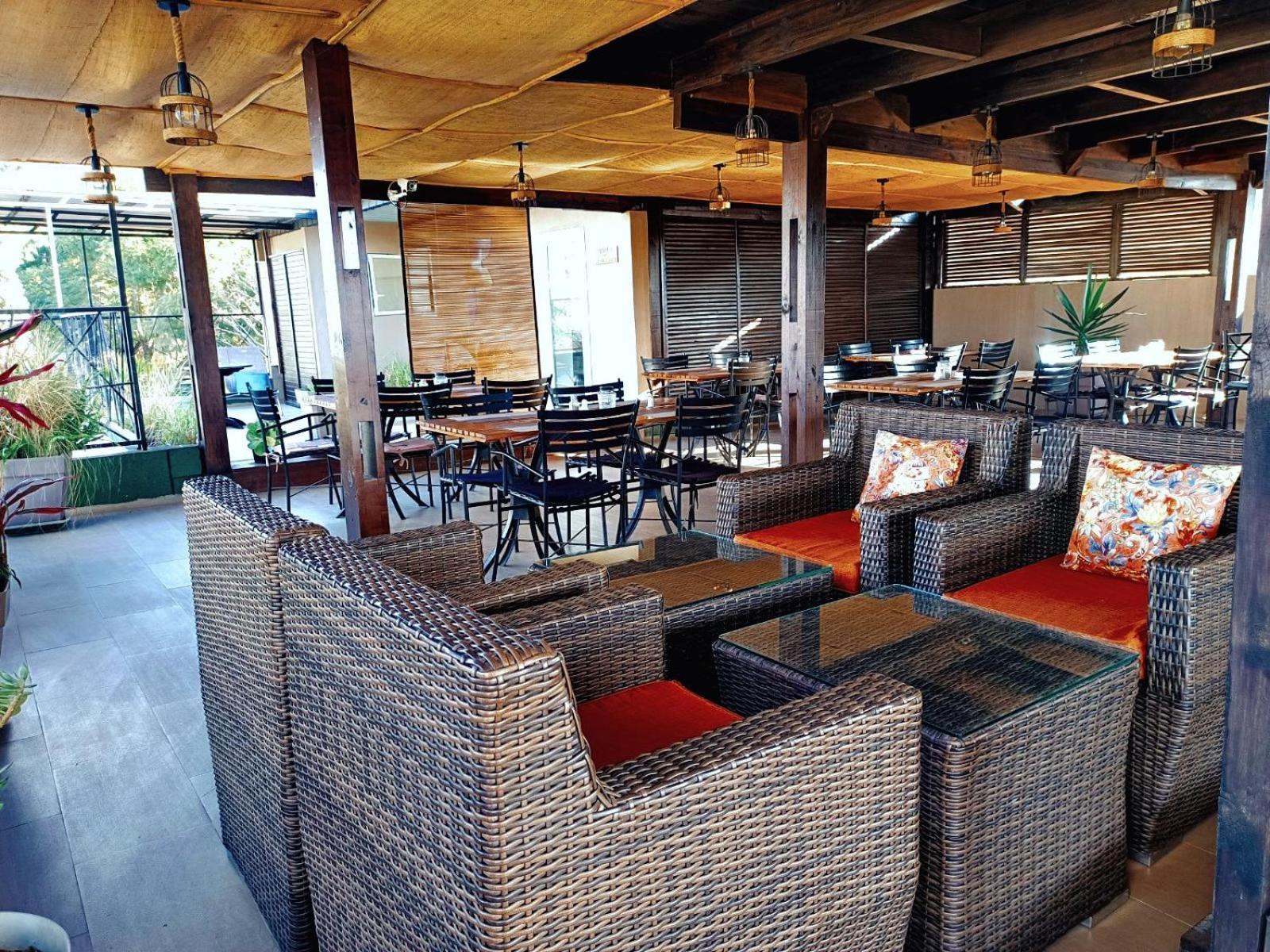 Fly Inn Madagascar Hotel - Navette Gratuite H24 - A 300M De L'Aeroport International Ivato-Antananarivo Ivato  エクステリア 写真